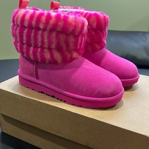 Little girls pink uggs